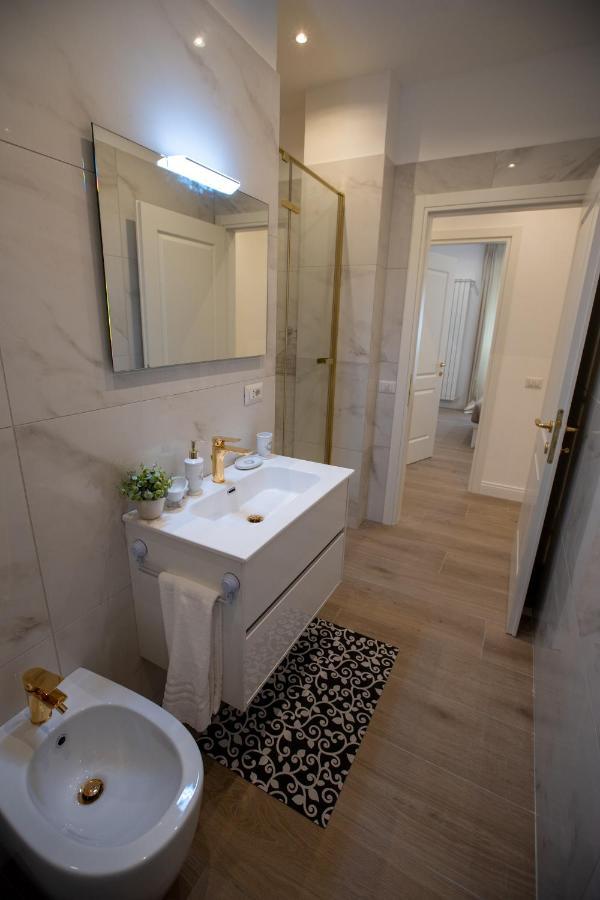 Suite Imperiale Colosseo Rome Extérieur photo