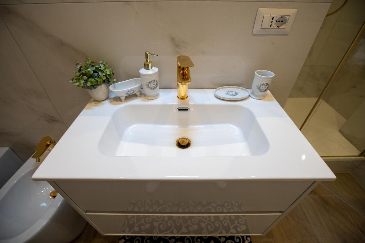 Suite Imperiale Colosseo Rome Extérieur photo